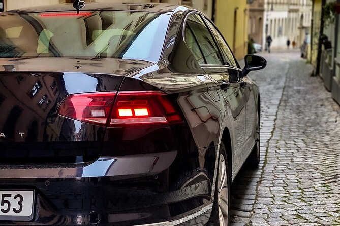 Private ARRIVAL Transfer by LIMOUSINE 3+1pax - Key things you’ll appreciate