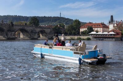 Private Boat Cruise With Unlimited Prosecco - Where you meet the boat (and why that matters)
