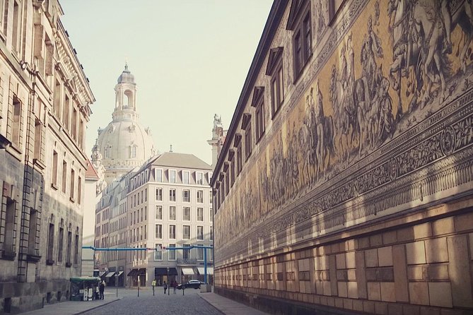 Private Dresden day trip from Prague by Mercedes van - Mercedes van drive and early Prague pickup windows