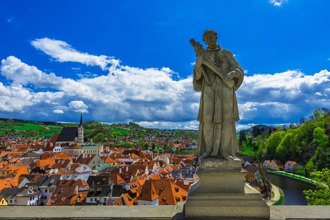 Private Luxury Transfer to Cesky Krumlov from Prague - Price and Value: $276.67 for Up to 4 People