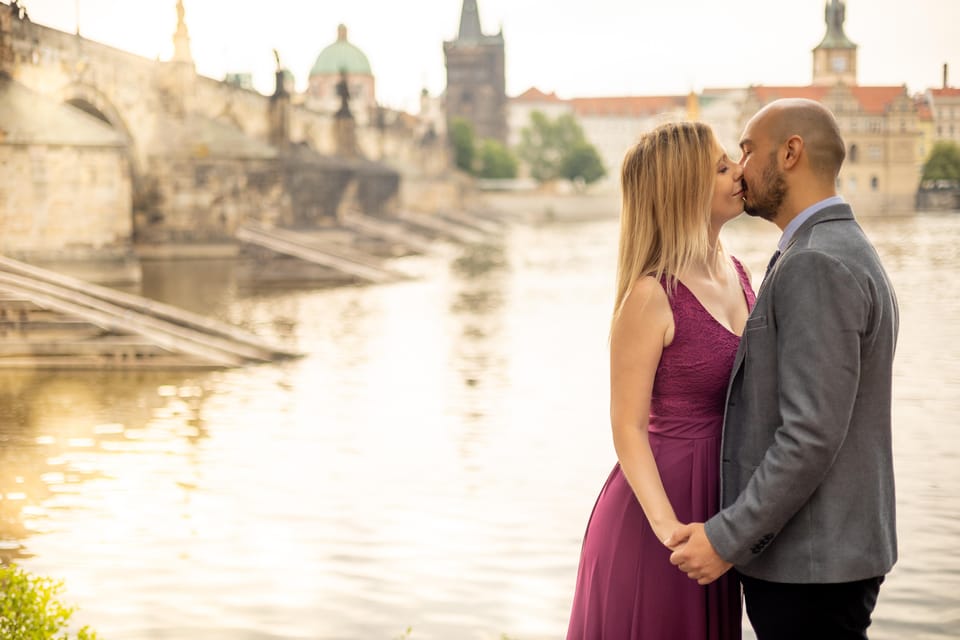 Private Prague Sunrise Photoshoot + Walking Tour - Pre-shoot consultation: the secret weapon for better photos