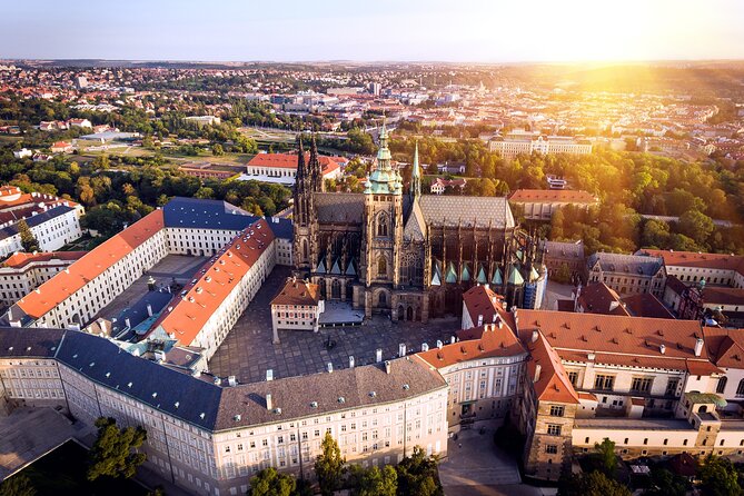 Private Tour of Prague Castle Interiors and Lunch included - Pacing, Footsteps, and How the Private Part Really Helps