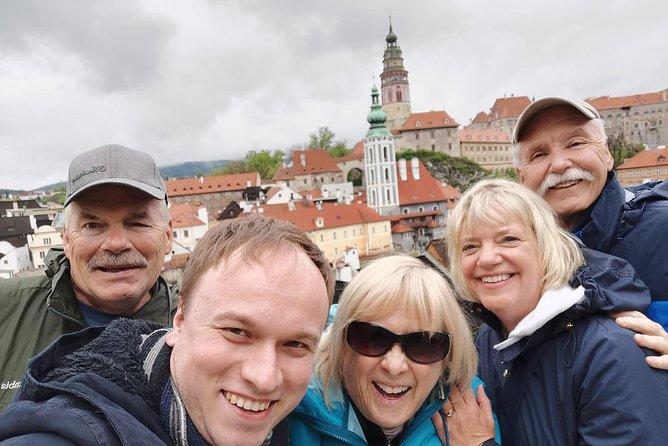 Private UNESCO Český Krumlov Trip from Prague with Local Guide - Stop 4: Historic center facades, Town Hall, plague column, and St. Vitus Church