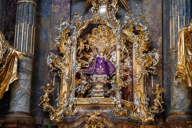 Private Walking Tour: From Charles Bridge to Prague Castle - Malostranské Square and Jánský vršek: squares for people-watching, and alchemy for the curious
