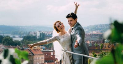 Professional photoshoot in Prague - 1 hour, 30 or 15 min - Choosing Your Prague Backdrop: Charles Bridge, Old Town Square, Prague Castle, Royal Gardens