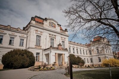 Psychiatric Hospital & Abandoned Cemetery - Stop 1: Psychiatric Hospital Bohnice—history you can walk through