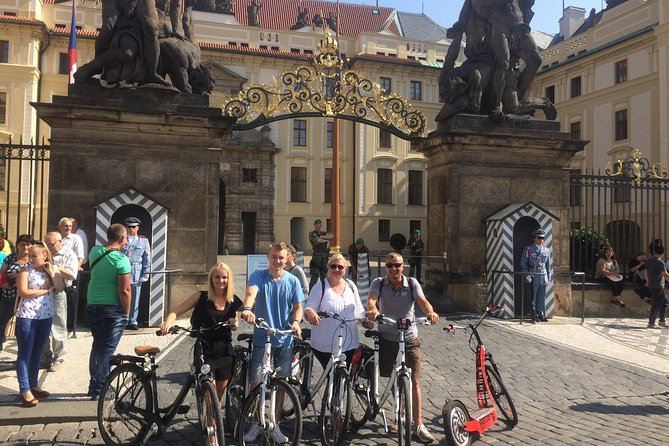 Radtour durch Prag auf Deutsch - Why a German bike tour works so well in Prague