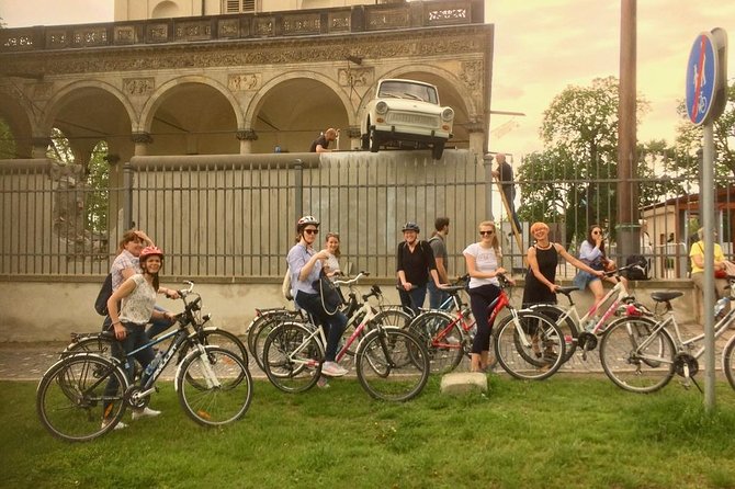 Radtour durch Prag auf Deutsch - Letna Beer Garden kickoff with a ticket in hand