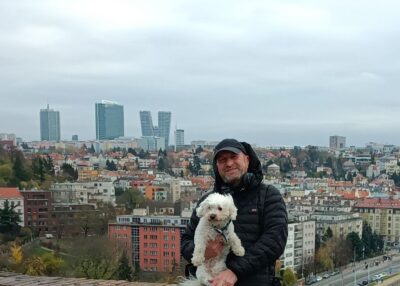 Real life in Prague - Easy Walk from Vysehrad to Vyton - Getting oriented: where you start and how to recognize the group