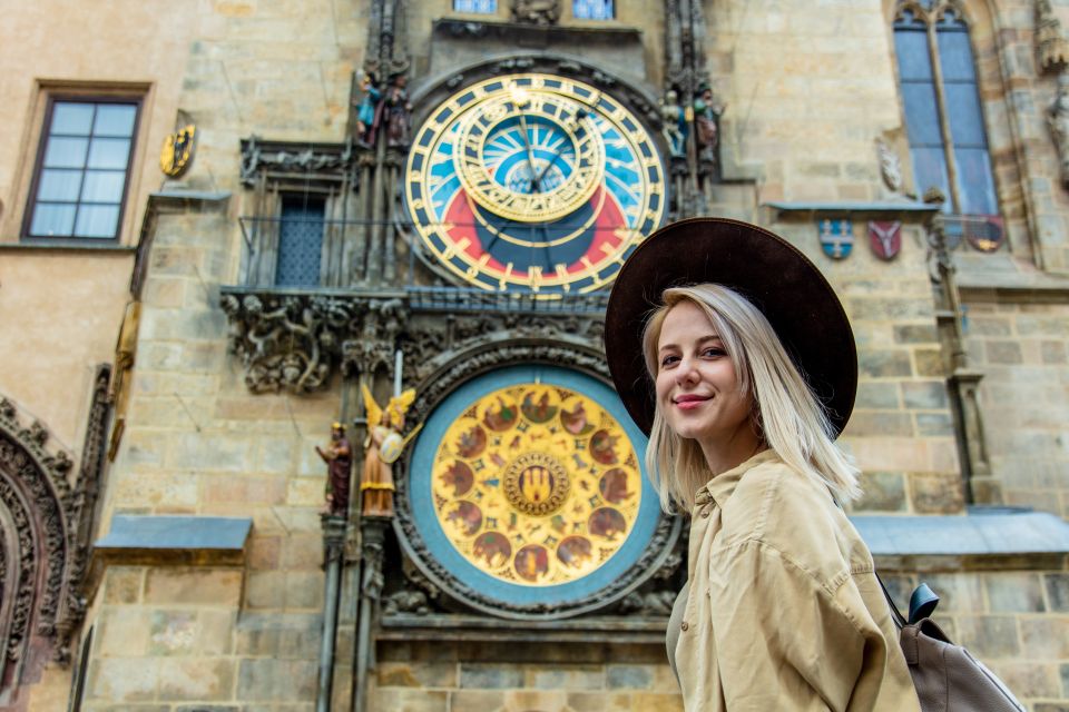 Romantic Photoshoot Experience for Couples in Prague - How a pro photographer improves your angles (and your confidence)
