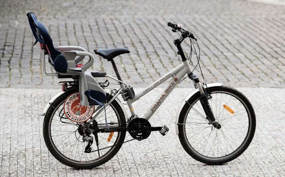 Self-Guided City Bike Tours - Smartphone Navigation: What It Does Right (and What to Watch)