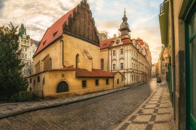 Small-Group Tour through the History of Jewish Prague - What you’ll actually get from the guide (and why people love this tour)