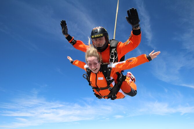 Tandem Skydiving in Prague - Tandem Jump with transfers! - The 4,000m Skydive Moment: Near 60 Seconds of Freefall